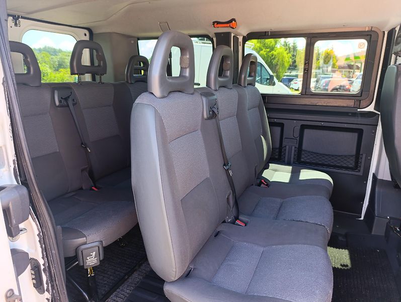 Citroën Jumper (2010) 3.0 HDi 116kw 9míst - fotka 23 z 28