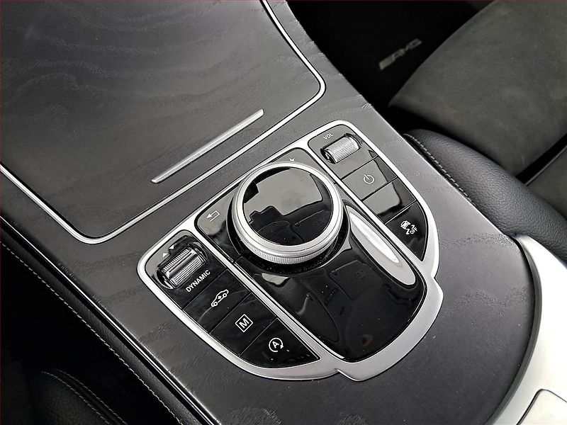 Mercedes-Benz GLC (2016) 220 d 4MATIC - fotka 17 z 23