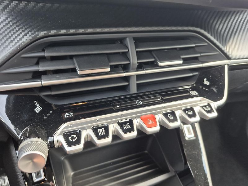 Peugeot 208 (2026) BUSINESS Turbo 100 MAN6    - fotka 14 z 21