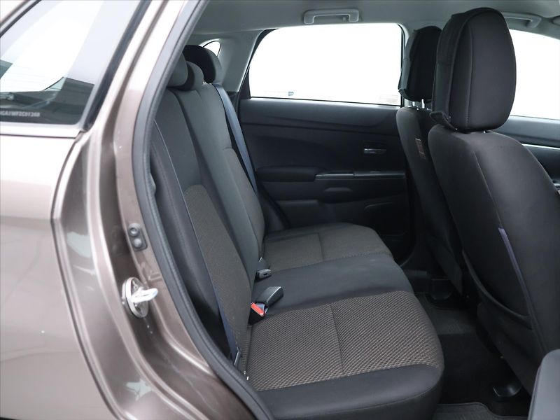 Mitsubishi ASX 1.6 MIVEC 86kW LPG CZ - fotka 12 z 28