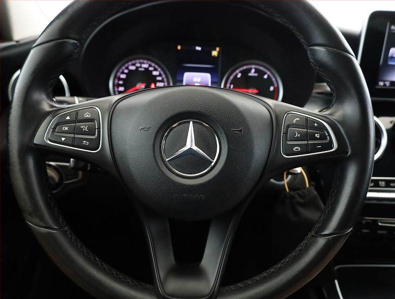 Mercedes-Benz Třídy C (2016) Classic C 220 CDI, Navi - fotka 8 z 21