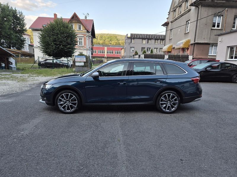 Škoda Octavia Combi Scout TDi 147kw DSG 4x4 - fotka 6 z 49