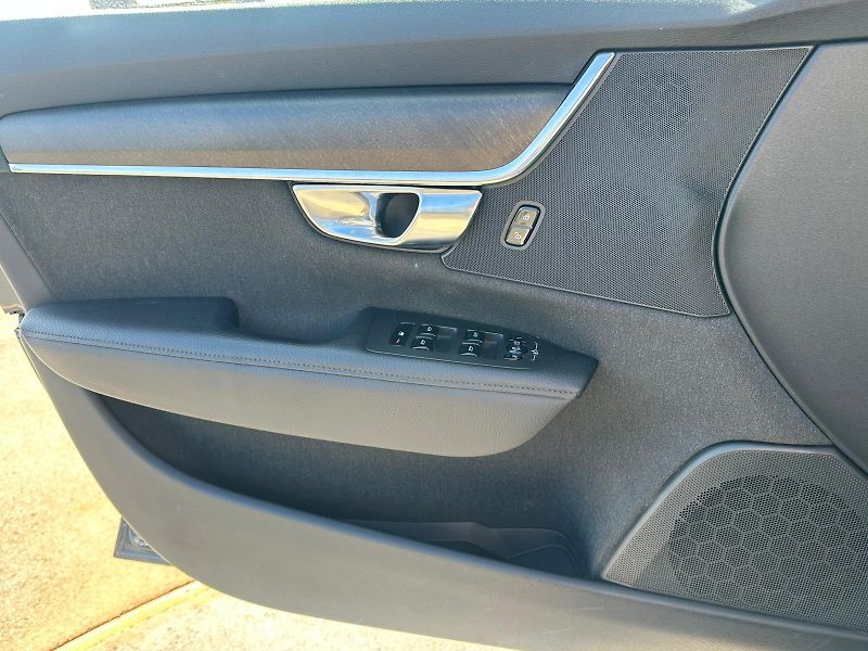 Volvo V90 (2018) 2.0D, 140KW, CROSSCOUNTRY - fotka 24 z 25