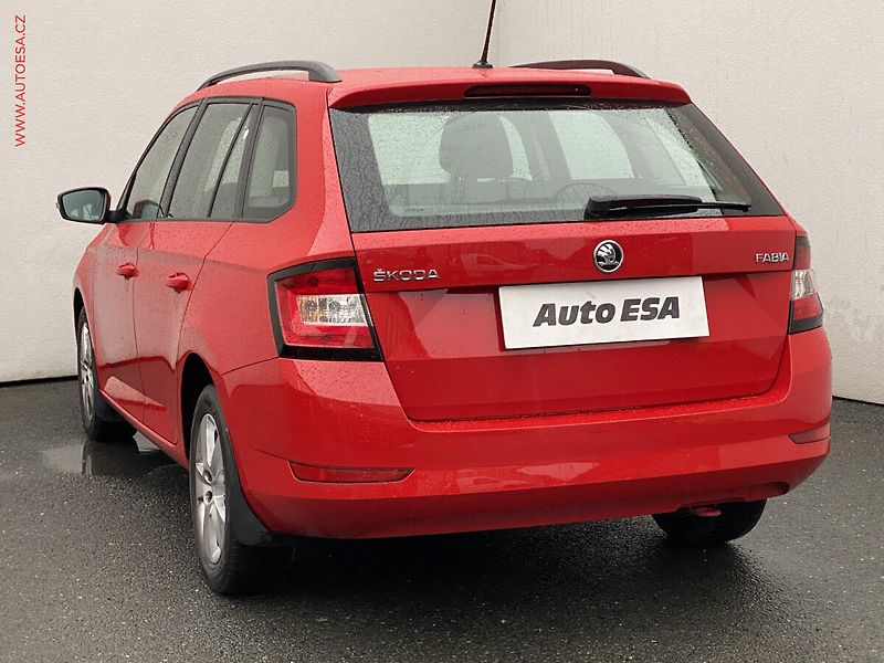 Škoda Fabia (2019) 1.0TSi, ČR, Ambition - fotka 6 z 15