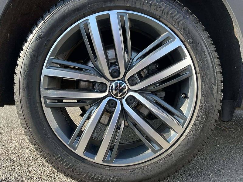 Volkswagen Tiguan (2023) Elegance 1.5 TSI DSG - fotka 10 z 20