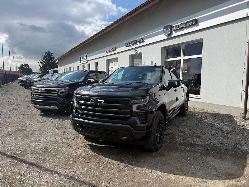 Chevrolet Silverado (2026) HIGH COUNTRY Midnight 6.2l - fotka 2 z 19