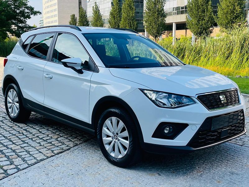 Seat Arona 1.0TSI 85KW 1.MAJITEL SENZORY  - fotka 8 z 46