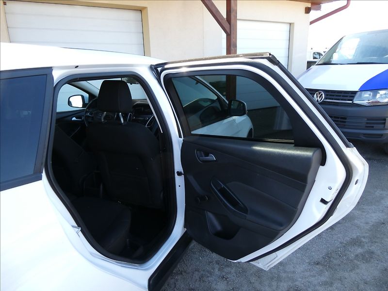 Ford Focus 1,5 TDCi Combi,po servise+STK - fotka 23 z 51