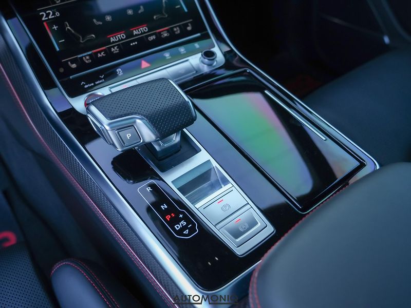 Audi RS Q8 (2023) Matrix, Ker. brzdy, Pano, B&O - fotka 7 z 20