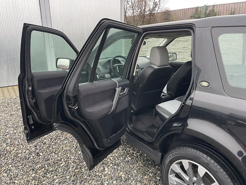 Land Rover Freelander 2.2TD4 160PS 4x4 136TKM SPORT! - fotka 117 z 201