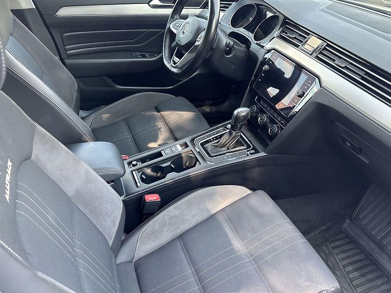 Volkswagen Passat (2020) Variant 2.0 TDI 4Motion DSG Al - fotka 8 z 27