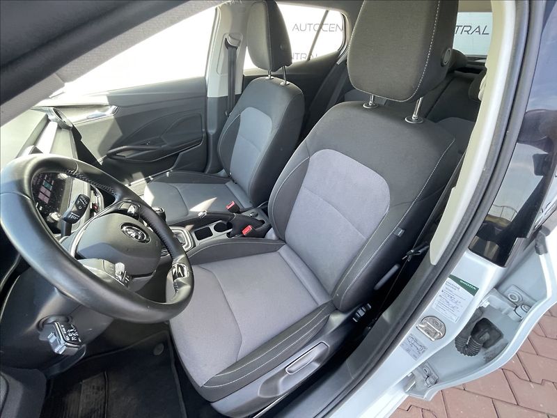Škoda Fabia 1,0 tsi Edition 110 81kw po se - fotka 11 z 23