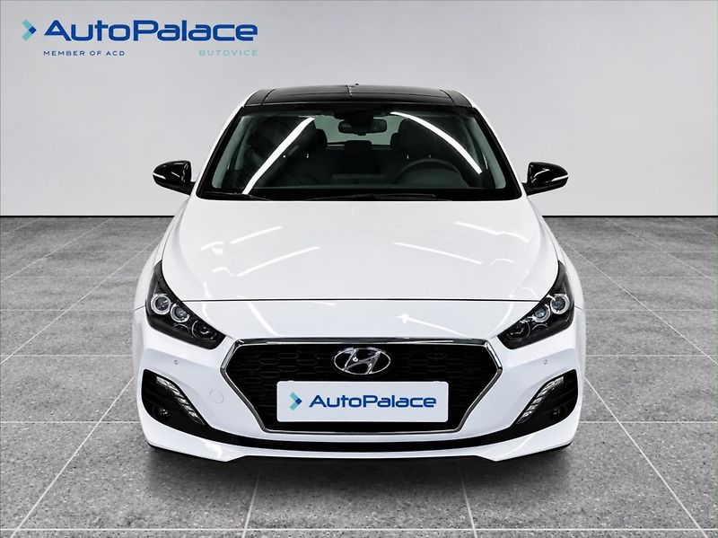 Hyundai i30 1,4 TGDI STYLE PREMIUM PANO - fotka 2 z 18