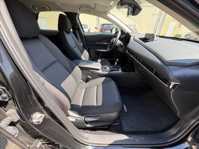 Mazda CX-30 2,0 110 kW Led,ACC,Záruka 6/29 - fotka 26 z 38