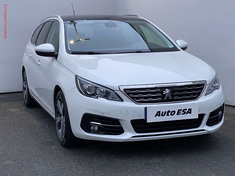 Peugeot 308 (2019) 1.5 HDi, navi, panorama - fotka 1 z 18