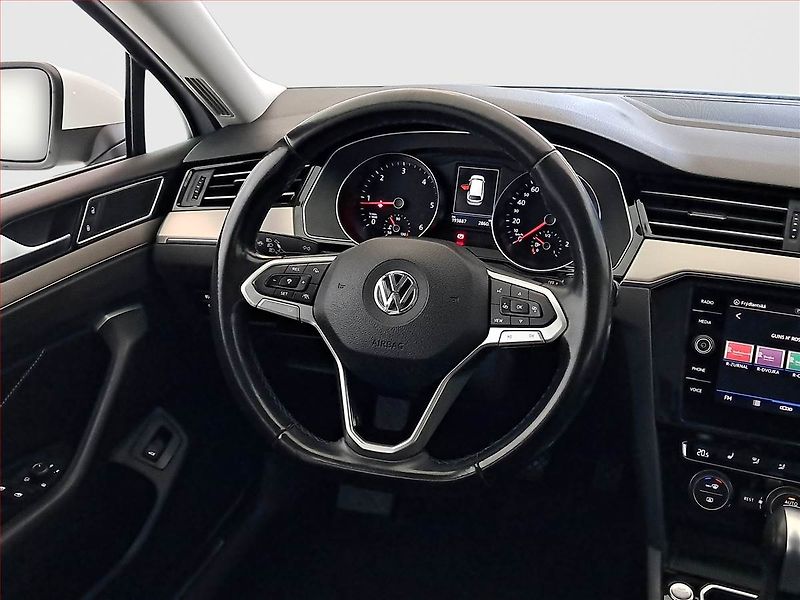 Volkswagen Passat (2020) 2.0 TDI, Automat, Kůže, Navi - fotka 16 z 21