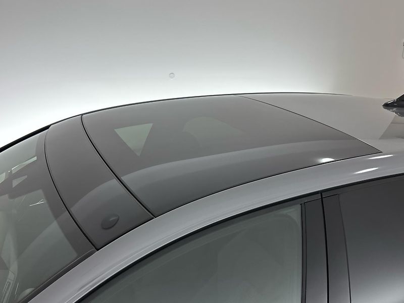 Volkswagen Golf GTI DSG - fotka 28 z 29