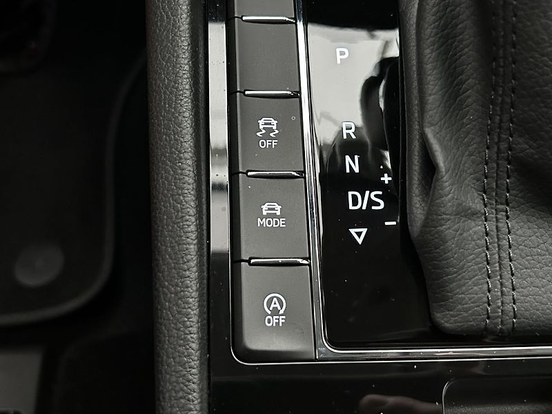 Škoda Kamiq 1.5 TSI Style - fotka 23 z 26