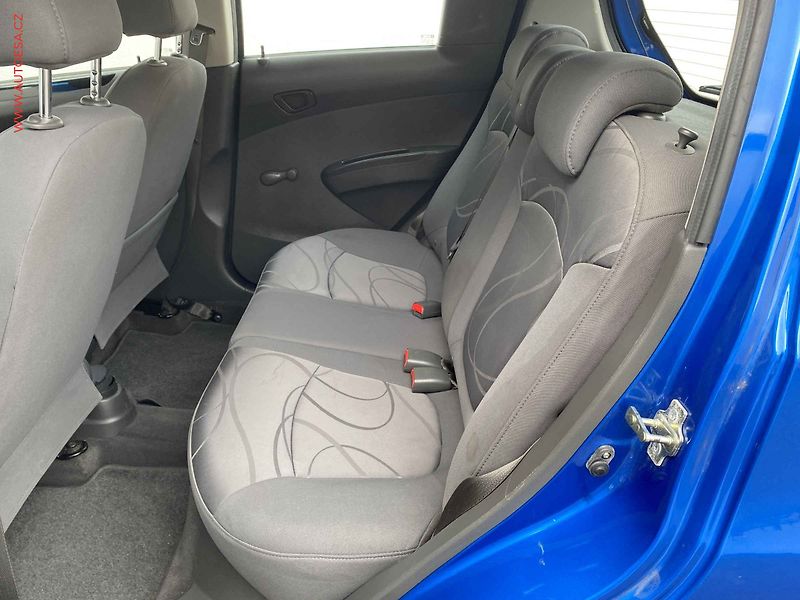 Chevrolet Spark (2011) 1.0i, AC - fotka 10 z 15