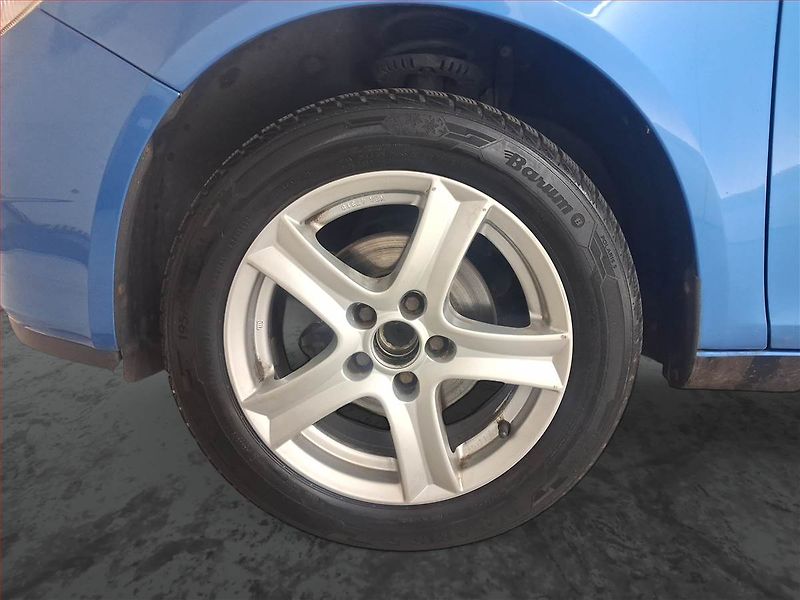 Škoda Roomster (2008) Style 1.4 16V - fotka 15 z 16