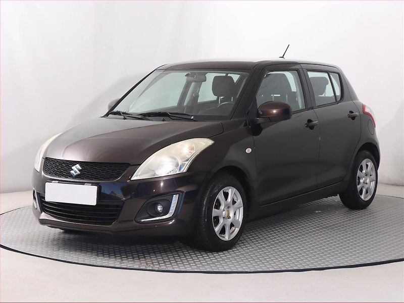 Suzuki Swift (2014) 1.2, Serv.kniha, Tempomat - fotka 2 z 15