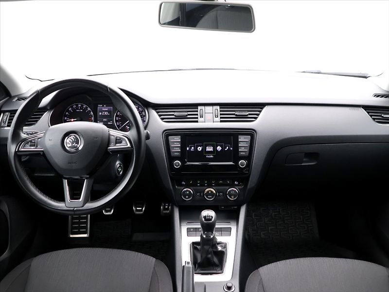 Škoda Octavia 2,0 TDI 110kW Style CZ - fotka 22 z 29