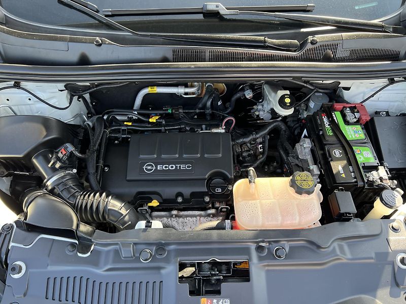 Opel Mokka 1.4T COSMO 4x4 NAVI KAMERA - fotka 39 z 44