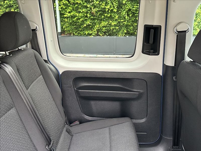 Volkswagen Caddy 2,0 TDI 122PS  Maxi Trend-7 4x - fotka 21 z 50