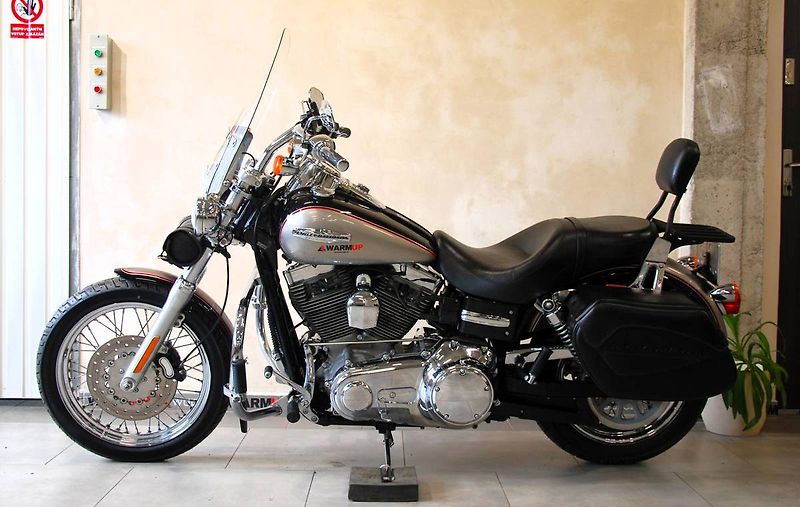 Harley-Davidson FXDC Dyna Super Glide Custom (2009) 2. - fotka 12 z 20