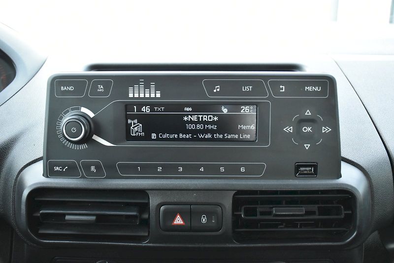 Peugeot Rifter (2022) 1.5 HDI 75kW - fotka 17 z 27