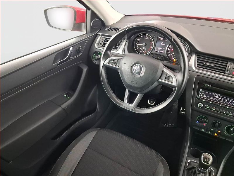 Škoda Rapid (2014) Spaceback 1.2 TSI - fotka 7 z 21