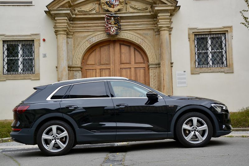 Audi e-tron (2022) 50 QUATTRO BUSSINES 1 Majitel - fotka 52 z 53