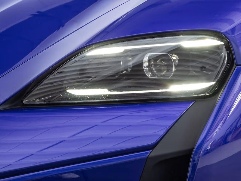 Porsche Taycan Turbo GT Weissach ActiveRide - fotka 8 z 23