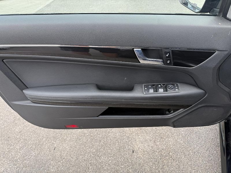 Mercedes-Benz Třídy E E 350  - fotka 19 z 20