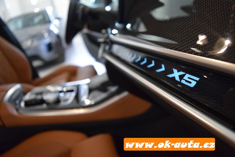 BMW X5 xDRIVE M SPORTOVNÍ PAKET TZ CZ - fotka 44 z 96