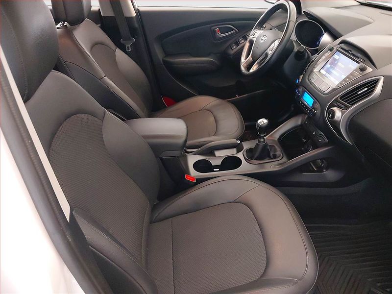 Hyundai ix35 (2014) 1.6 GDI, Serv.kniha, Kůže - fotka 9 z 17