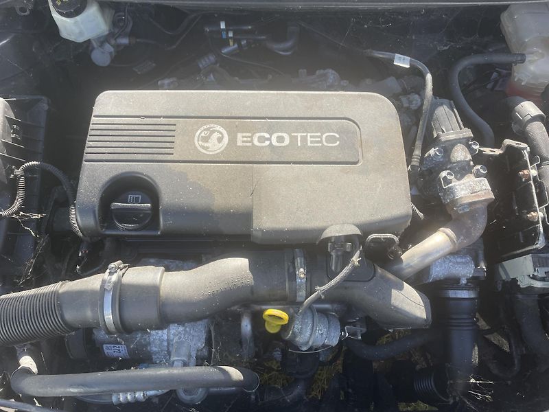 Opel Astra (2011) 1.7 CDTI 81Kw ND - fotka 5 z 5