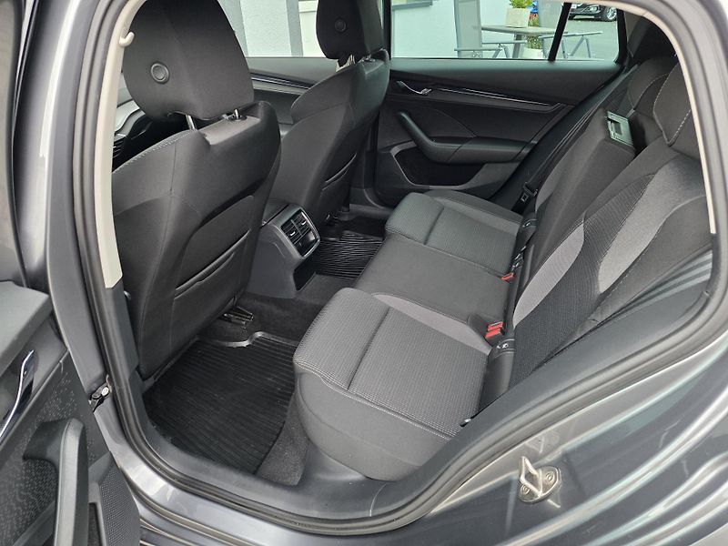 Škoda Octavia (2022) 2.0TDI ČR NOVÉ 1.MAJITEL - fotka 9 z 19