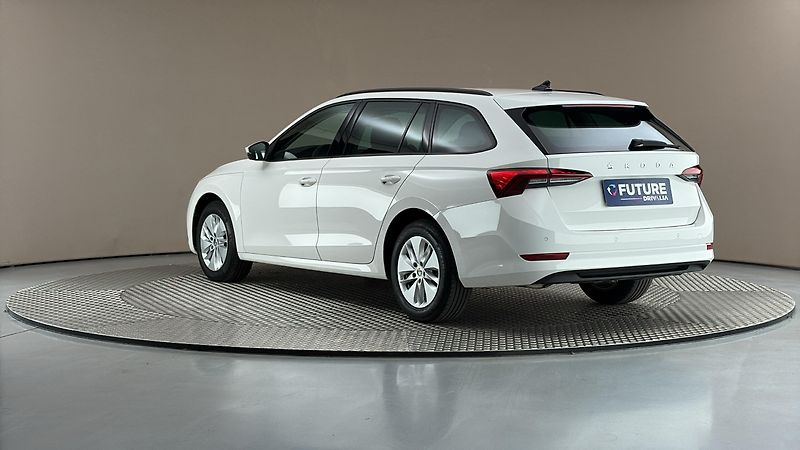 Škoda Octavia 2.0 TDI Ambition Combi - fotka 2 z 24