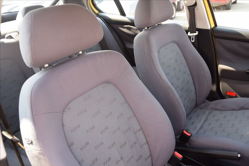 Seat Leon 1,9 TDI 66KW NOVÁ STK - fotka 24 z 45