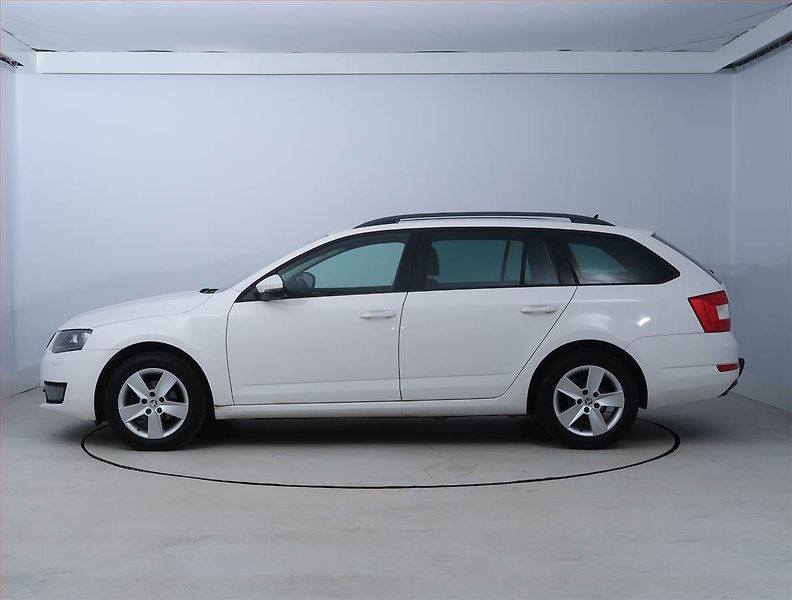 Škoda Octavia (2015) Ambition 1.6 TDI, Automat - fotka 3 z 17