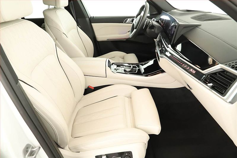 BMW X5 (2025) xDrive30d - fotka 7 z 23