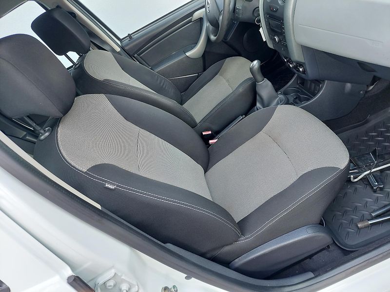 Dacia Duster (2014) 1.6i-16v originalní LPG - fotka 17 z 29