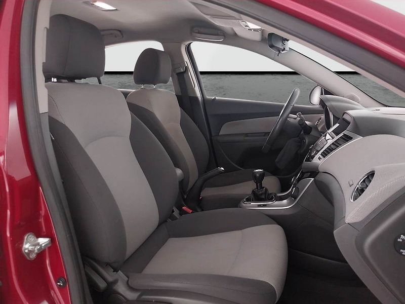 Chevrolet Cruze (2010) 2.0 VCDi, Serv.kniha - fotka 9 z 17
