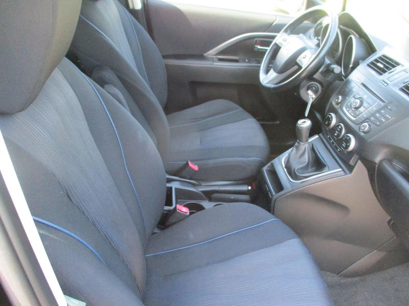 Mazda 5 (2011) 1,6 CD - fotka 6 z 11