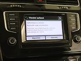 Volkswagen Golf (2015) 2.0 TDI, Navi, Park. senzory - náhled 18