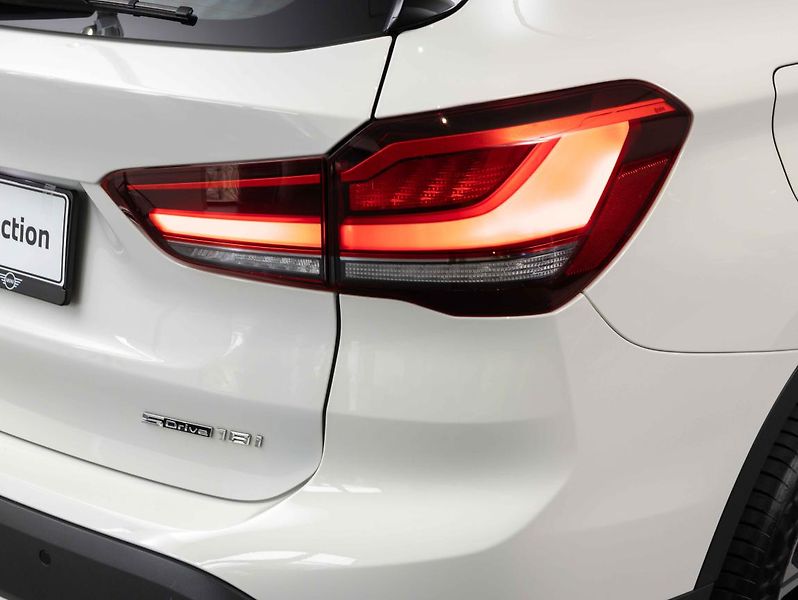BMW X1 sDrive18i - fotka 10 z 22