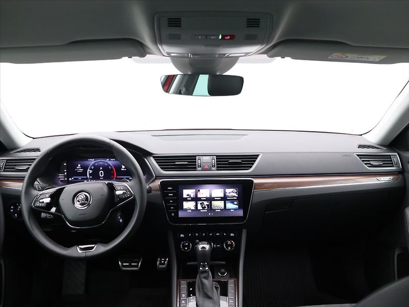 Škoda Superb 2.0 TSI 206KW 4X4 SCOUT CZ - fotka 31 z 39