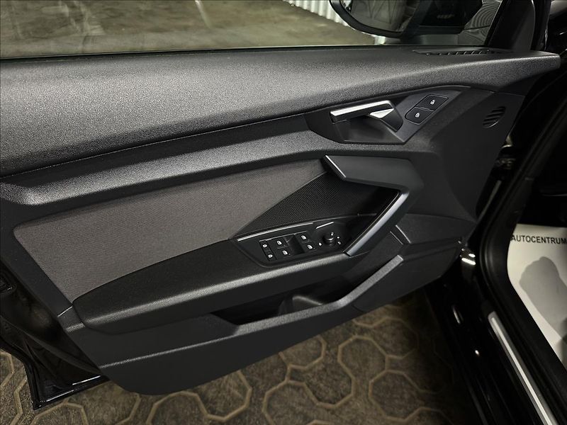 Audi A3 35TDI 110kW 2XALU MATRIX LED - fotka 14 z 41