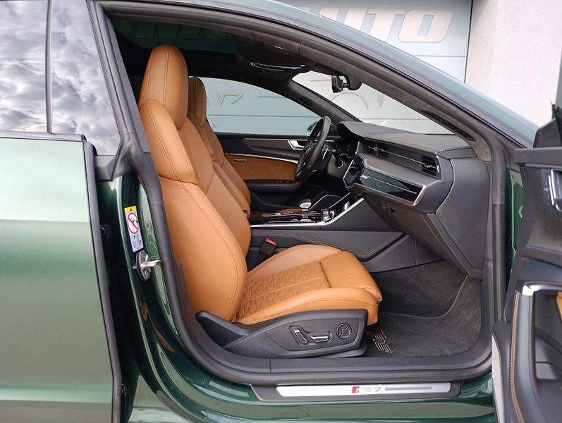 Audi RS 7 4.0TFSI AUDI EXCLUSIVE DPH - fotka 28 z 53